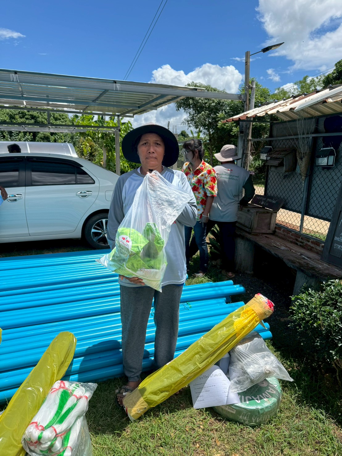 title - มอบปัจจัยการผลิตแก่เกษตรกรในเขตปฏิรูปที่ดินจังหวัดจันทบุรี